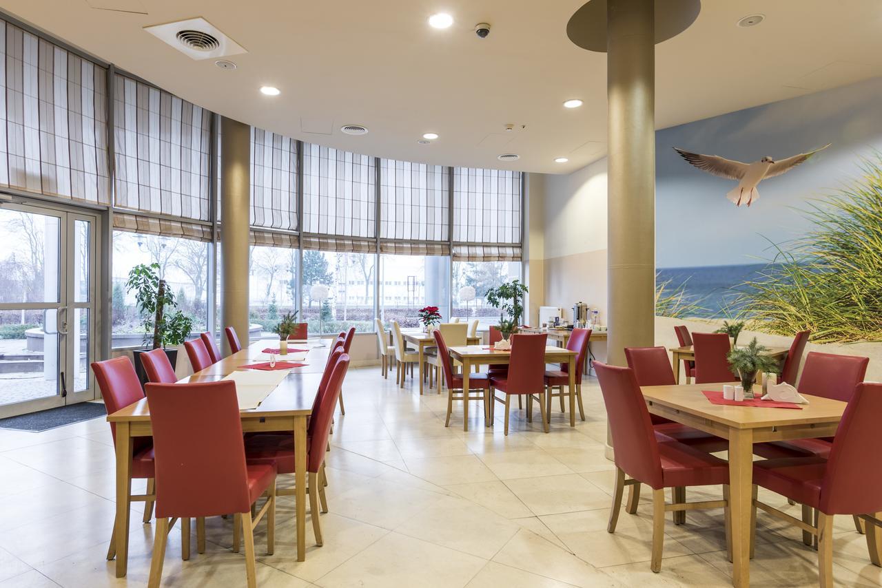 Willa Wiosenna Hotel Ozarow Mazowiecki Eksteriør billede